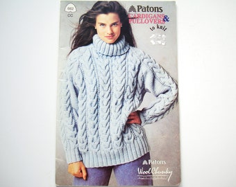 CARDIGAN E PULLOVER Per lavorare a maglia Libretto di modelli 662 Patons Beehive Modelli per lavorare a maglia Maglioni Maglioni Uomo Donna Trecce Collo a scialle Con bottoni