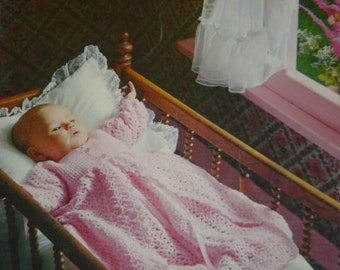 Baby Fashions to Knit and Crochet di Beehive Patons Patterns Book n. 133 Usato