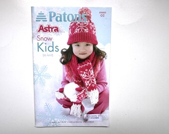 SNOW KIDS Knitting Pattern Book by Patons 500853 hats scarves scarf mittens earflap toque