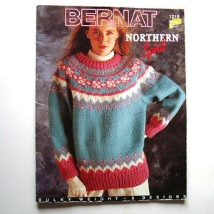 Bernat Patons 1215 Stickmönster NORTHERN SPIRIT Handstickade designer Tröjor Koftor Jumpers Pullovers Tam Herr Dam Unisex Fair Isle