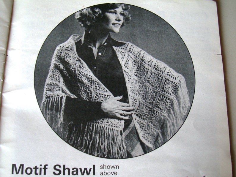 SHAWLS by Beehive Patons Knitting Crochet Patterns Booklet 405 Hooded Shawl Picot Border Evening Lace Striped Triangular Square Circular image 9