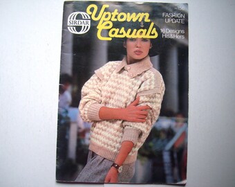 Sirdar H 156 UPTOWN CASUALS Patrones de tejido 16 diseños Para él y para ella Cárdigans Suéteres Jerseys Suéteres de cuello alto Cables Aran Unisex Hombres Mujeres Tejidos