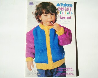 BRIGHT DELIGHTS Patons Beehive 694 Modelli per maglieria per bambini da 1 a 3 anni Maglione lavorato a maglia Sciarpa Cappello Guanti Guanti Cardigan Maglione Tuta
