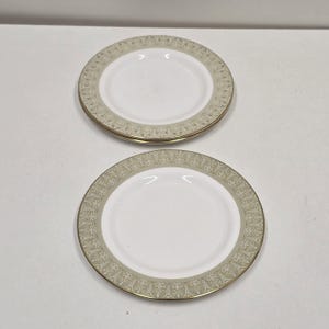 Vintage Royal Doulton H5012 Sonnet Pattern Set of 3 Tea Plates 6 5/8 inches