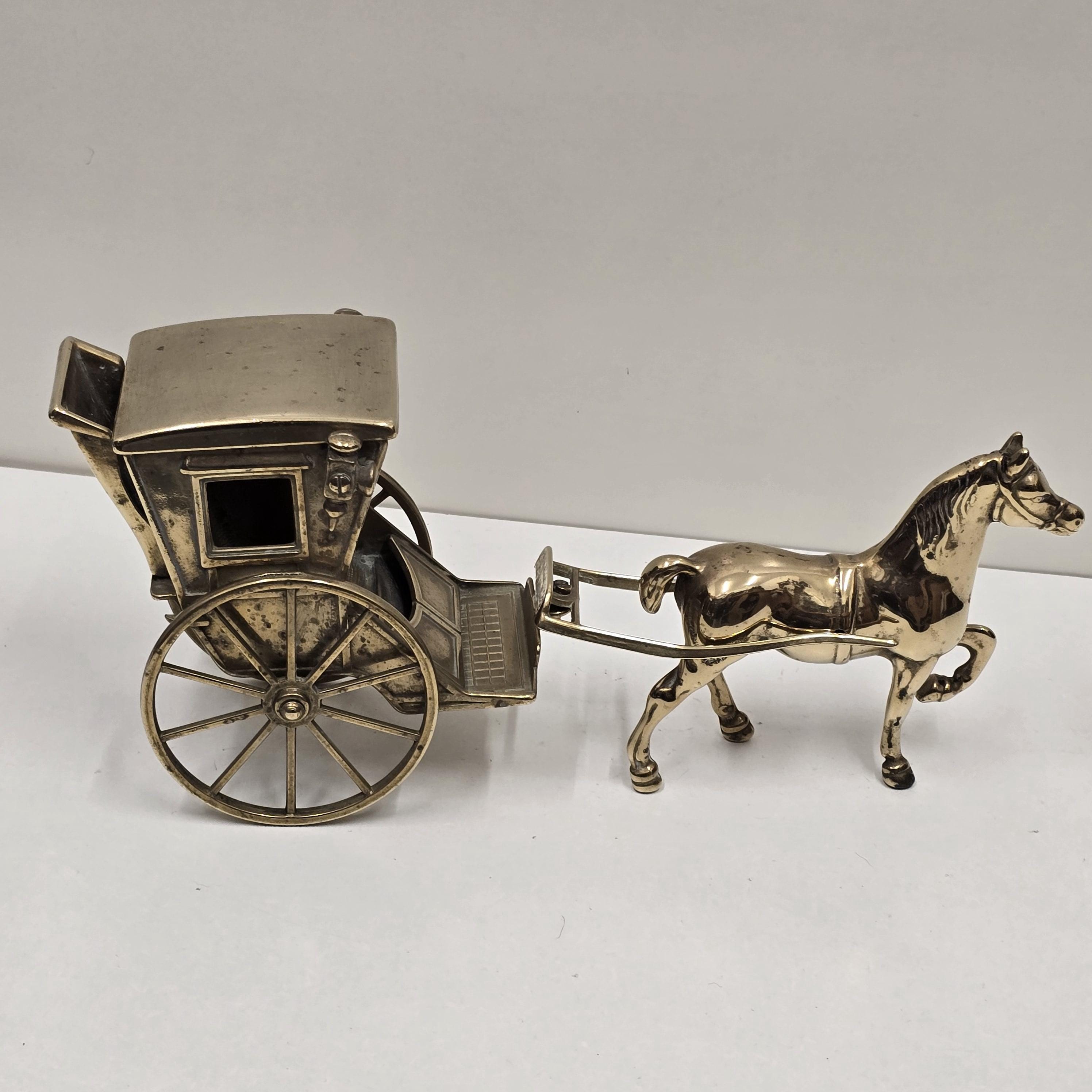 ヴィンテージ真鍮製馬と馬車の置物：乗馬用ディスプレイ、13インチ