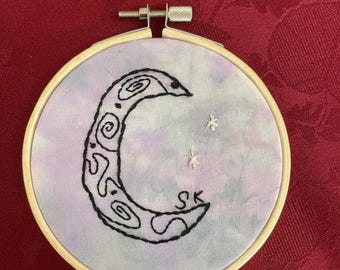 夜空 #26 三日月と星の刺繍枠アート - Etsy 日本