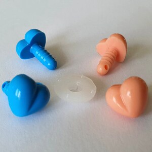 13 mm nose heart blue image 3