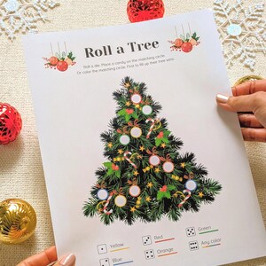 木のサイコロを転がすゲーム、印刷可能なクリスマスファミリーキッズパーティーゲーム、クリスマステーブルアクティビティ、ホリデー教室ゲーム、PDFの即時ダウンロード