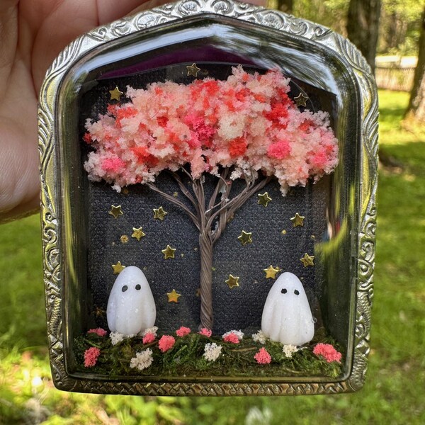 Polymer Clay Ghost Pendant, Cottagecore jewelry for women,  diorama miniatures, adopt a ghost, Ghost ornament, Ghost Diorama