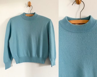 Vintage 1960s Jantzen Blue Pullover Sweater (40)