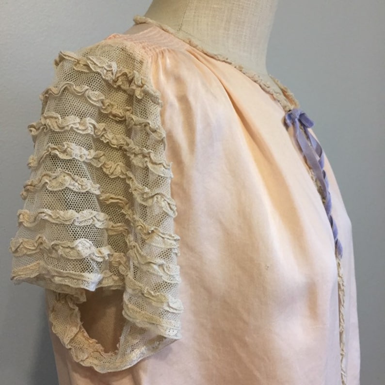 1930s 1940s Rayon Lace Powder Jackette Vintage 30s 40s Blush Pink Bed Jacket