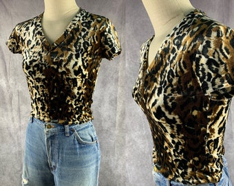 Vintage 90s Leopard Stretch Velvet Shirt V-neck Tee (XS/S)