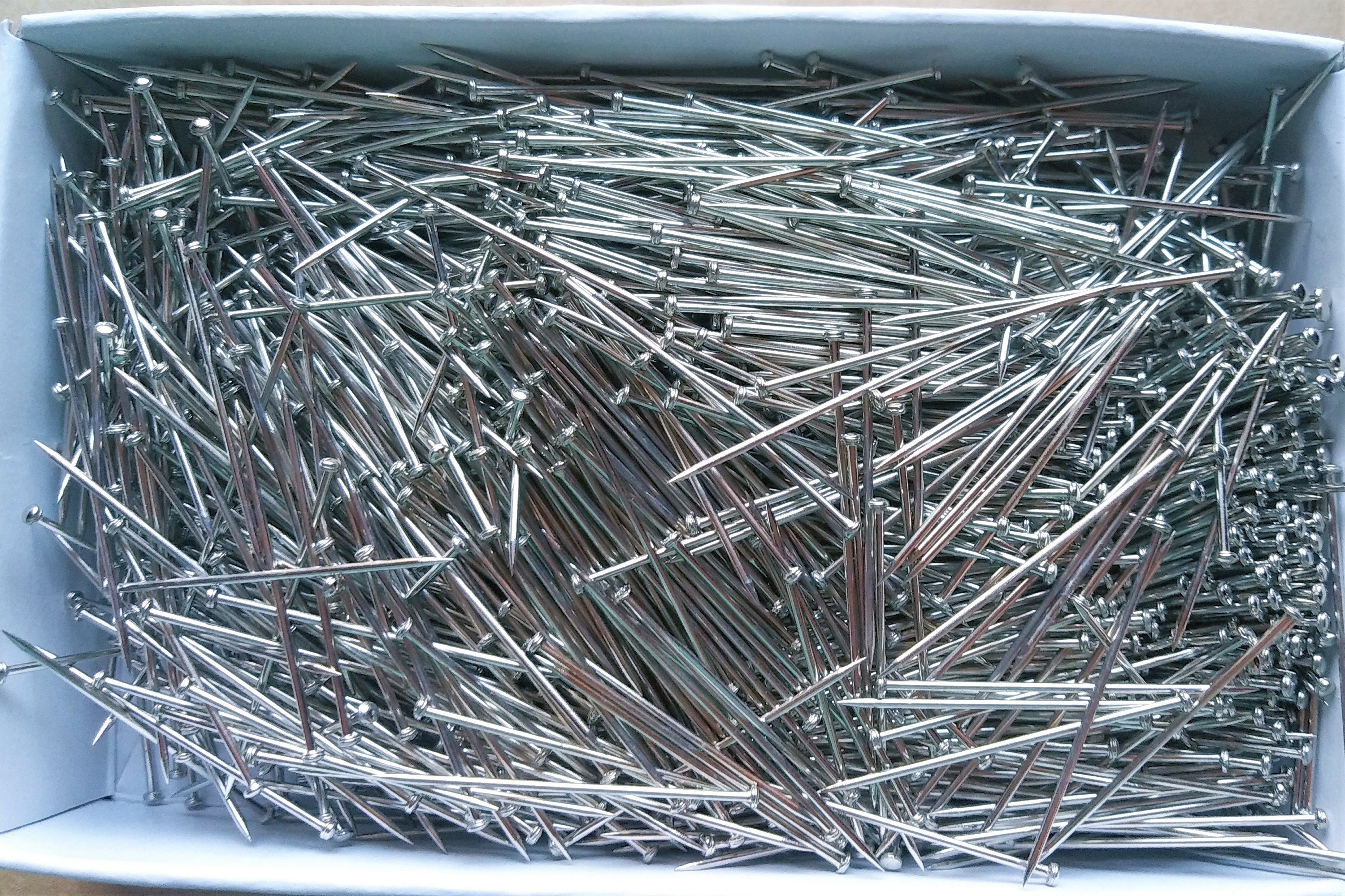 150 Straight Pins, Glass Pins, Quilting Pins, Glass Head Pins; Crafts,  Decorating, Sewing, Embroidery, Dressmaking; 150-pack