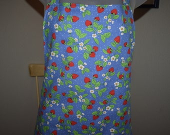 strawberry aprons with pockets - berries and blossoms
