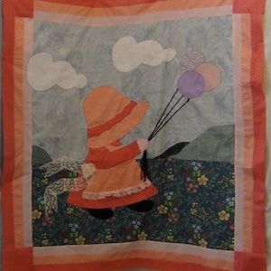 ENALRGED SUNBONNET SUE Baby quilt