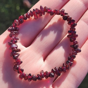 Garnet Chip Bead Bracelet