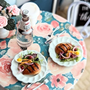 Dollhouse Miniatures 1:12 grilled chicken breast and side salad plate