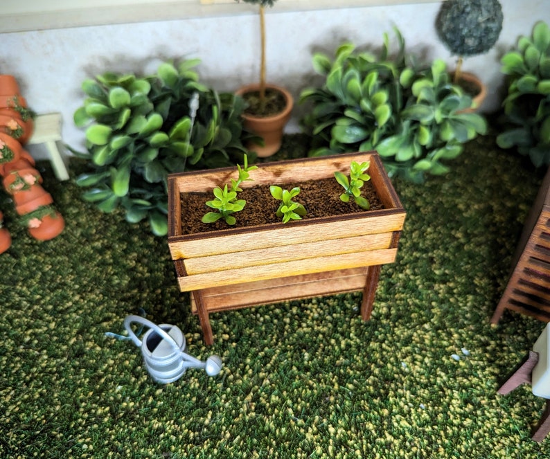 Dollhouse Miniature 1:12 scale Garden Trug Bild 5