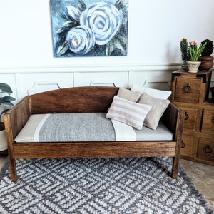 Dollhouse Miniature 1:12 Day Bed