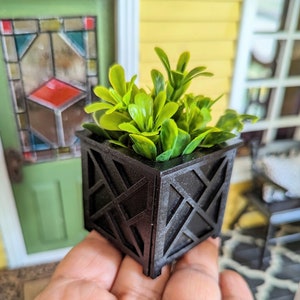 Dollhouse Miniature 1:12 scale Boxwood Garden planter.