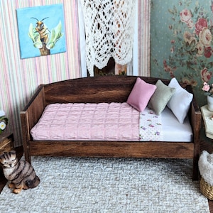 Dollhouse Miniature 1:12 Day Bed