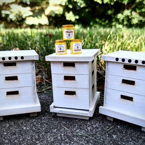 Dollhouse Miniature Bee Box 1:12 scale qty 1