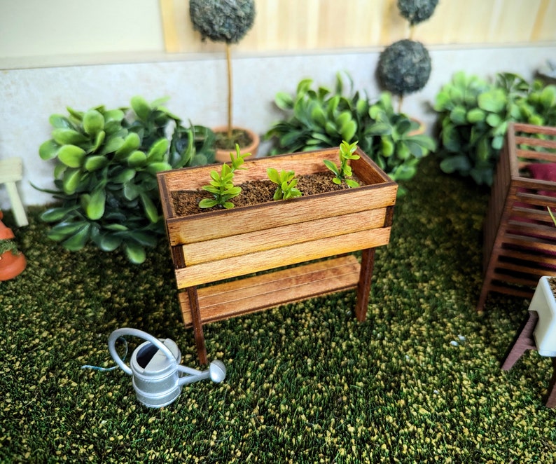 Dollhouse Miniature 1:12 scale Garden Trug Bild 4