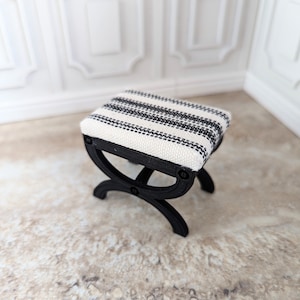 Dollhouse Miniature 1:12 scale single bench