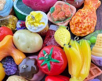 30+ Food Charms Wundertüte: Keine Duplikate, Metall Eye Pin Mix