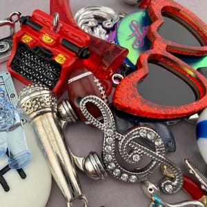 Taylor Swift Friendship Bracelet Kit: Swiftie Beads, Charms, String, TLOAS image 3