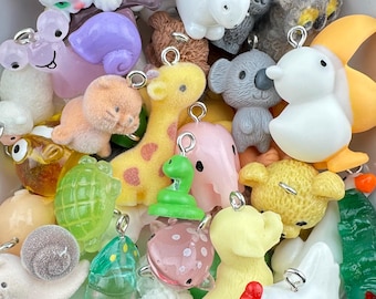 30+ Critters Tier Charms Wundertüte: Metal Eye Pin, Geheimnis