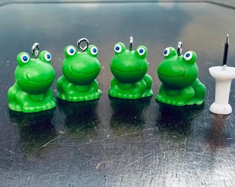 4 Little Frogs