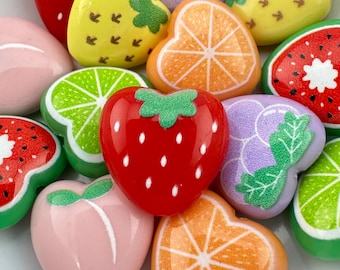 Herzförmige Obstperlen - Acrylanhänger, 14er Set