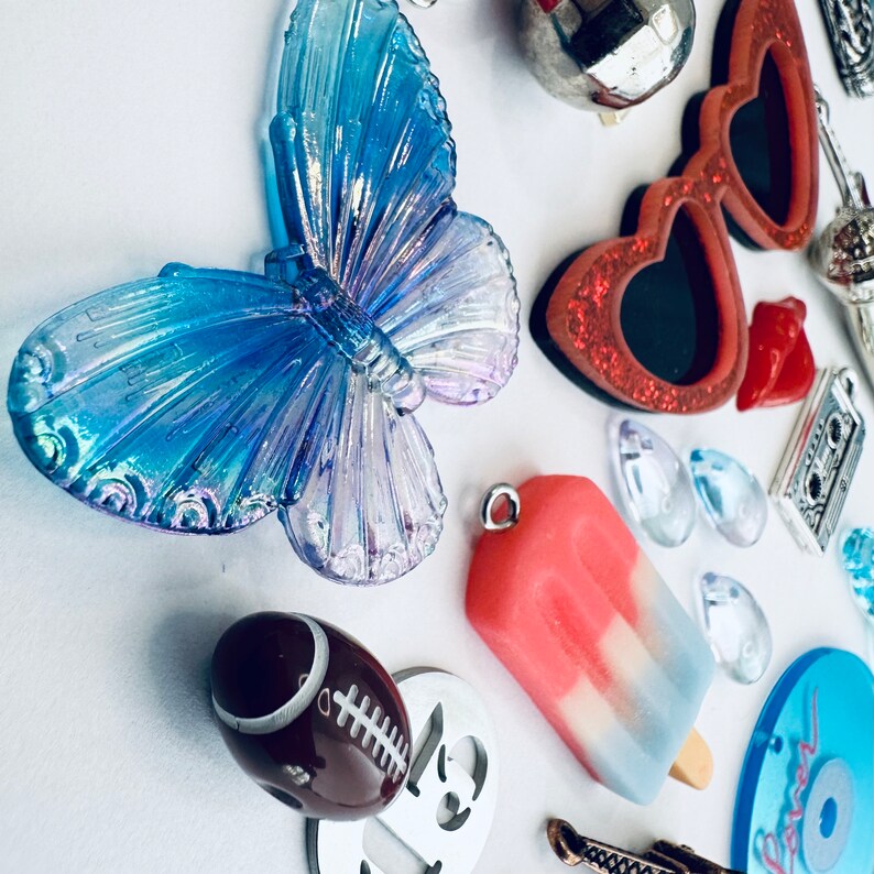 The Taylor Swift Collection of Charms, Trinkets and miniatures image 5