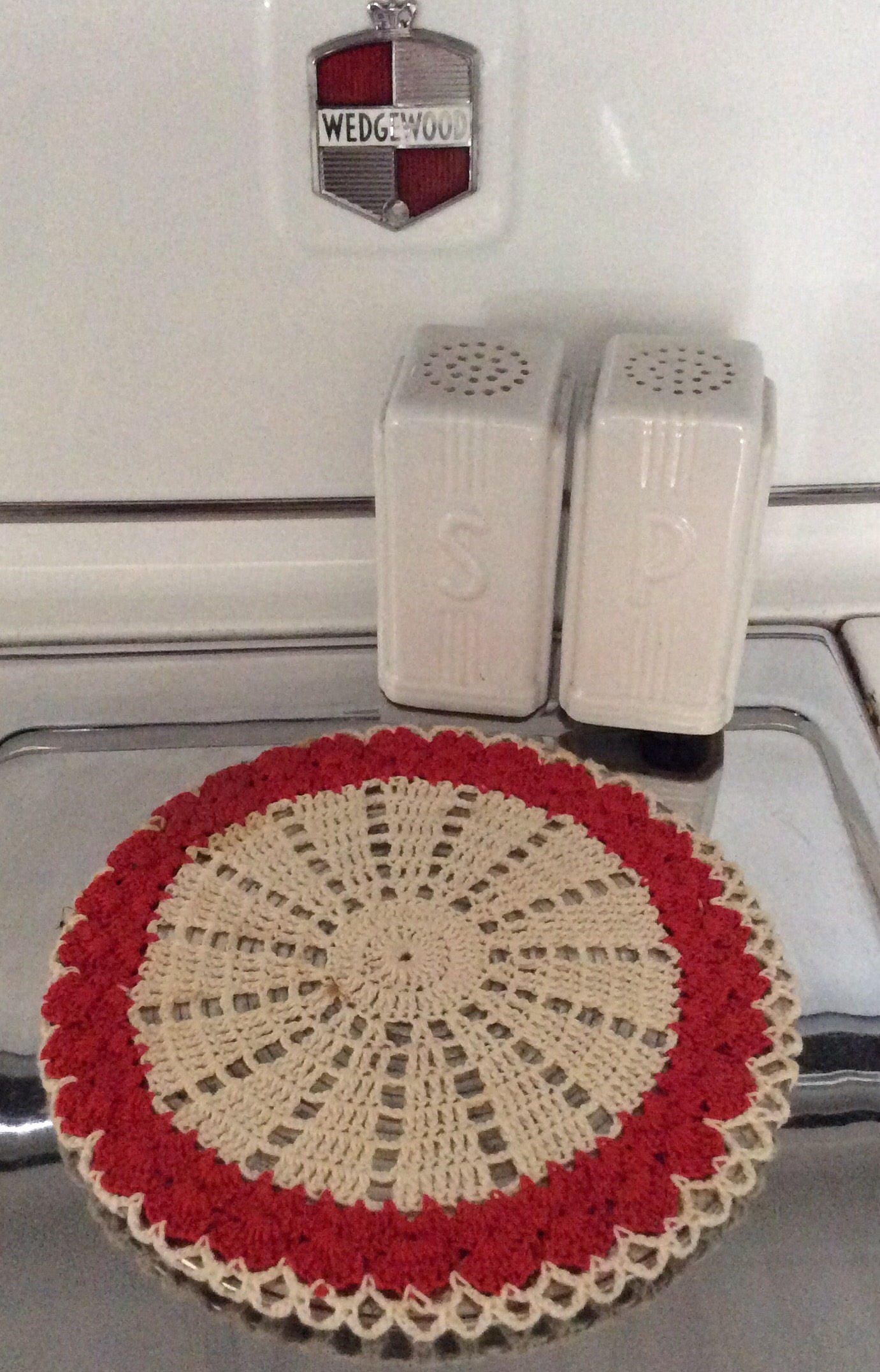 Vintage Crochet Trivet Vintage Red and White Vintage Trivet Etsy