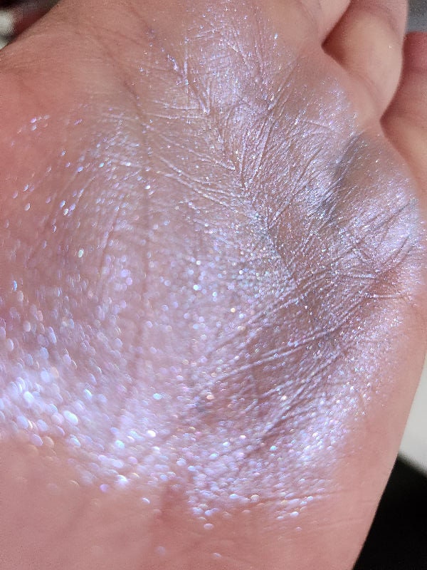 Chi-Chi Lustrous Dust