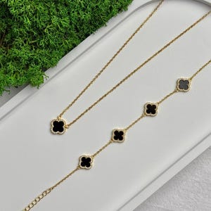 Van Cleef & Arpels クローバーブラックストーンブレスレット Van Cleef & Arpels クローバーブラックストーンブレスレット