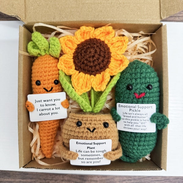 Adorable pepinillo de ganchillo hecho a mano con forma de girasol y zanahoria. Regalo de apoyo emocional. Pepinillo de ganchillo con forma de verduras. Regalo para animarla.
