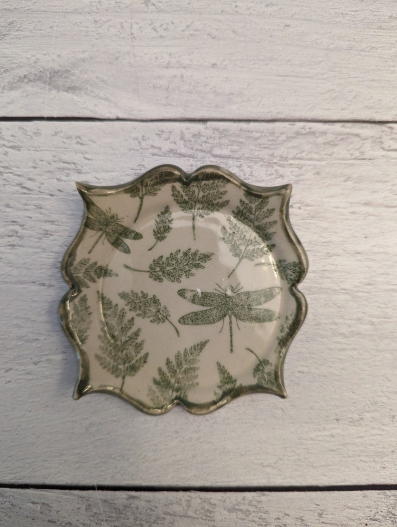 Small Ring Dish with Dragonfly and Fern Garden Design Bigger square