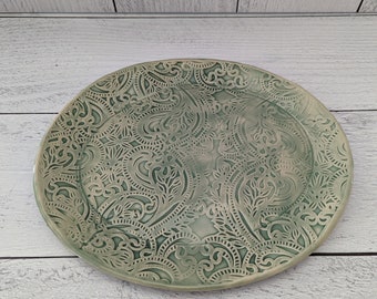 Oval Ceramic Plate with Elegant Lace Texture