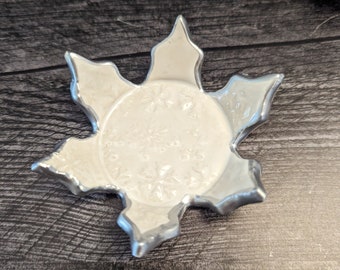 Snowflake trinket dish with snowflake pattern, Handmade Ceramic