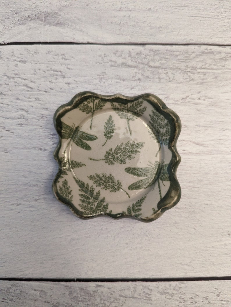 Small Ring Dish with Dragonfly and Fern Garden Design Smaller square