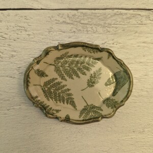 Small Ring Dish with Dragonfly and Fern Garden Design Oblong oval