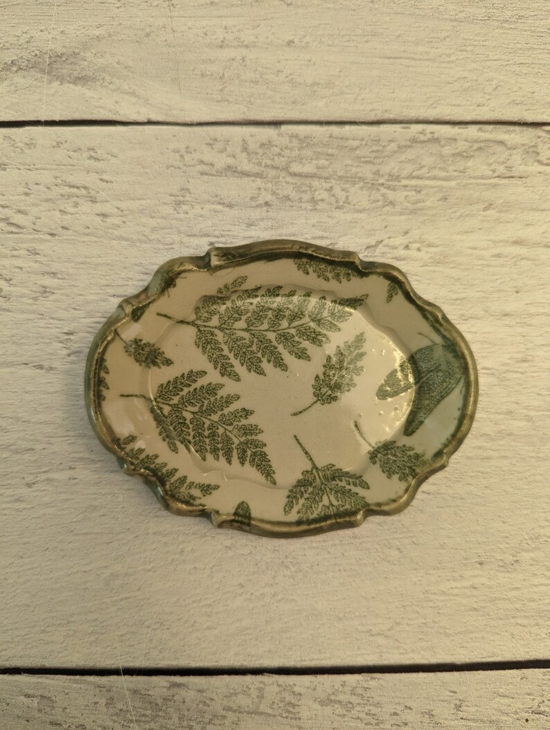 Small Ring Dish with Dragonfly and Fern Garden Design Oblong oval