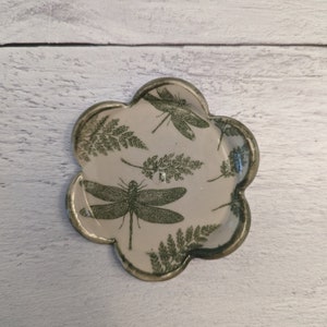 Small Ring Dish with Dragonfly and Fern Garden Design Flower