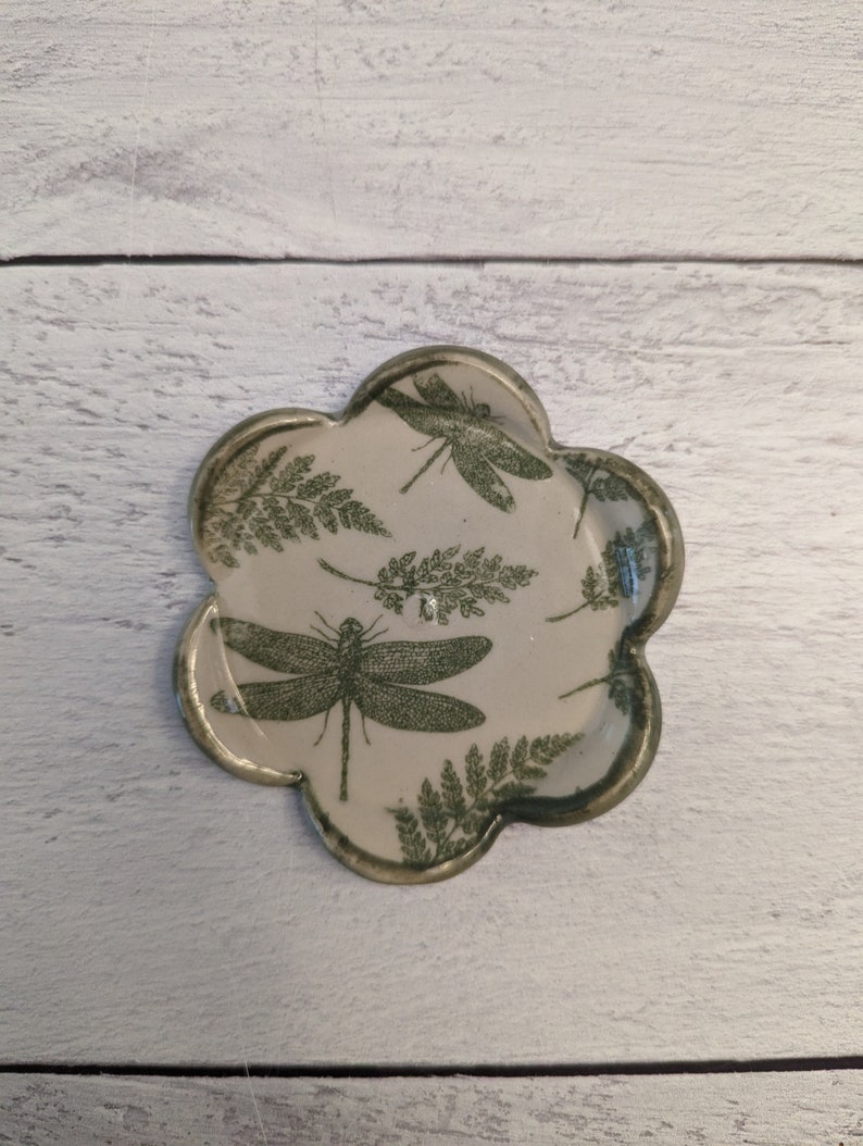Small Ring Dish with Dragonfly and Fern Garden Design Flower