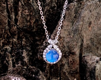 Halsband med äkta blått Morpho-fjärilsvinge: Boho Nature-smycken