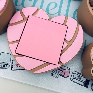Concha Desk Organizer: Mexican Pan Dulce Decor, Pen & Note Holder afbeelding 7