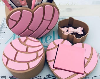 Concha Desk Accessories Bundle: Pan Dulce Decor 4 pcs