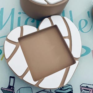 Concha Desk Organizer: Mexican Pan Dulce Decor, Pen & Note Holder Sticky Note Holder